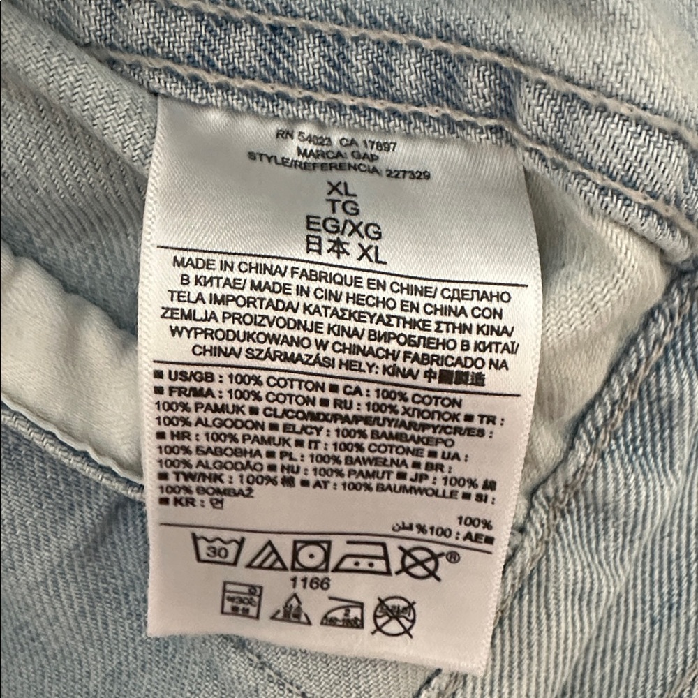 GAP Light Blue Jean Trucker Jacket - Picture 9 of 10